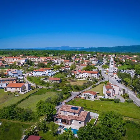 Sofia Pula